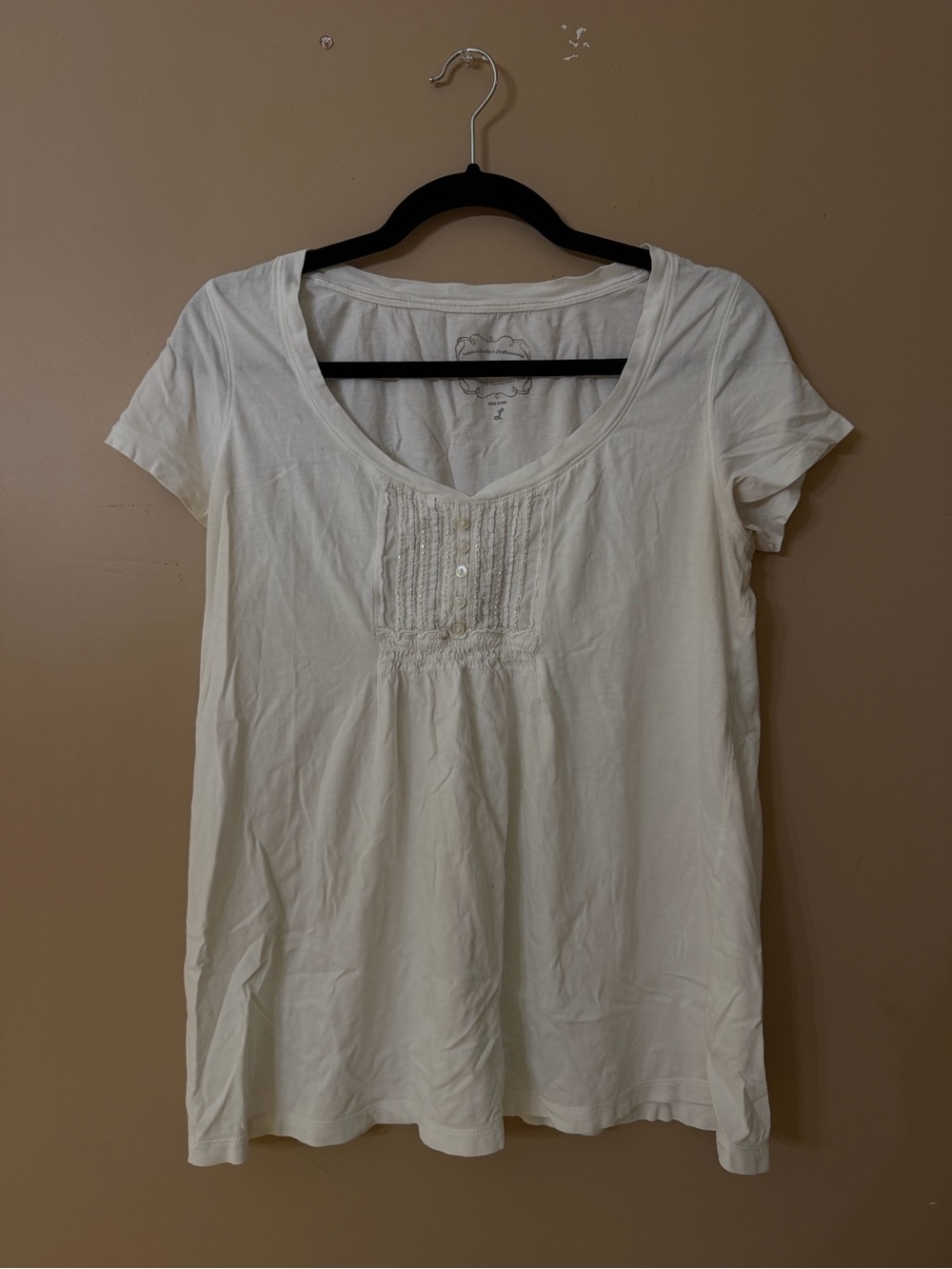 High Sierra Cream Short-Sleeve Pintuck Scoop Neck Tee
